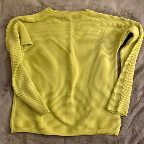 Women’s Ribbed Sweater - Picture 2 of 2